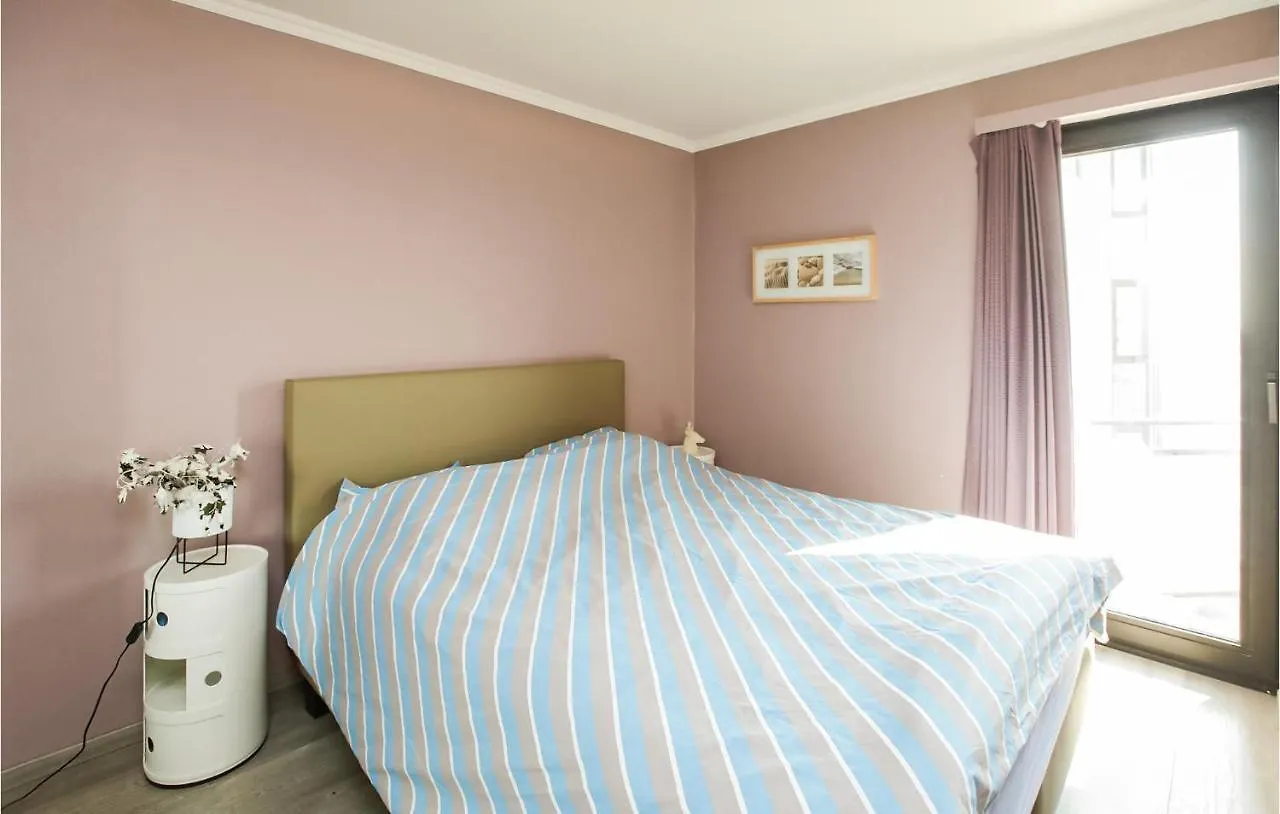 1 Bedroom Lovely Apartment In Oostende 0*, Ostenda